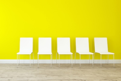recrutement secteur social difficile hetsl cloture 60 ans chaises vides reiso 400