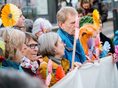 rendez vous ages societes fondation leenards benevoles militants seniors retraite reiso 400